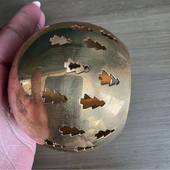 Vintage Pierced Perforated Brass Christmas Votive Candle Holder - Picture 5 of 8